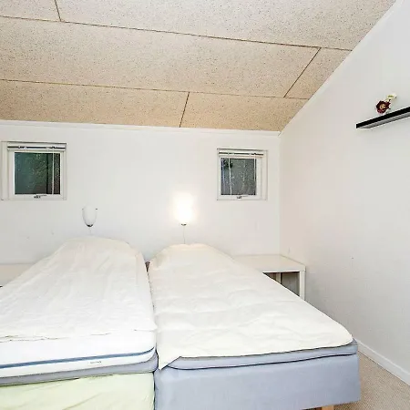 Hébergement de vacances Luxurious Holiday In Hals With Sauna